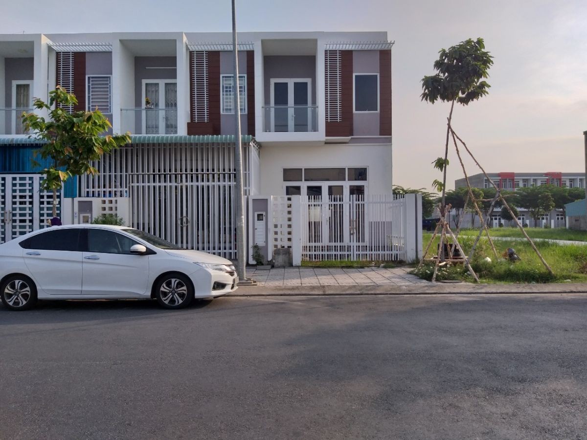 Bán nhà thô, 1 trệt 1 lầu, đường Trần Bạch Đằng, An Hòa, Rạch Giá, Kiên Giang, 5*20m, 3.1 tỷ