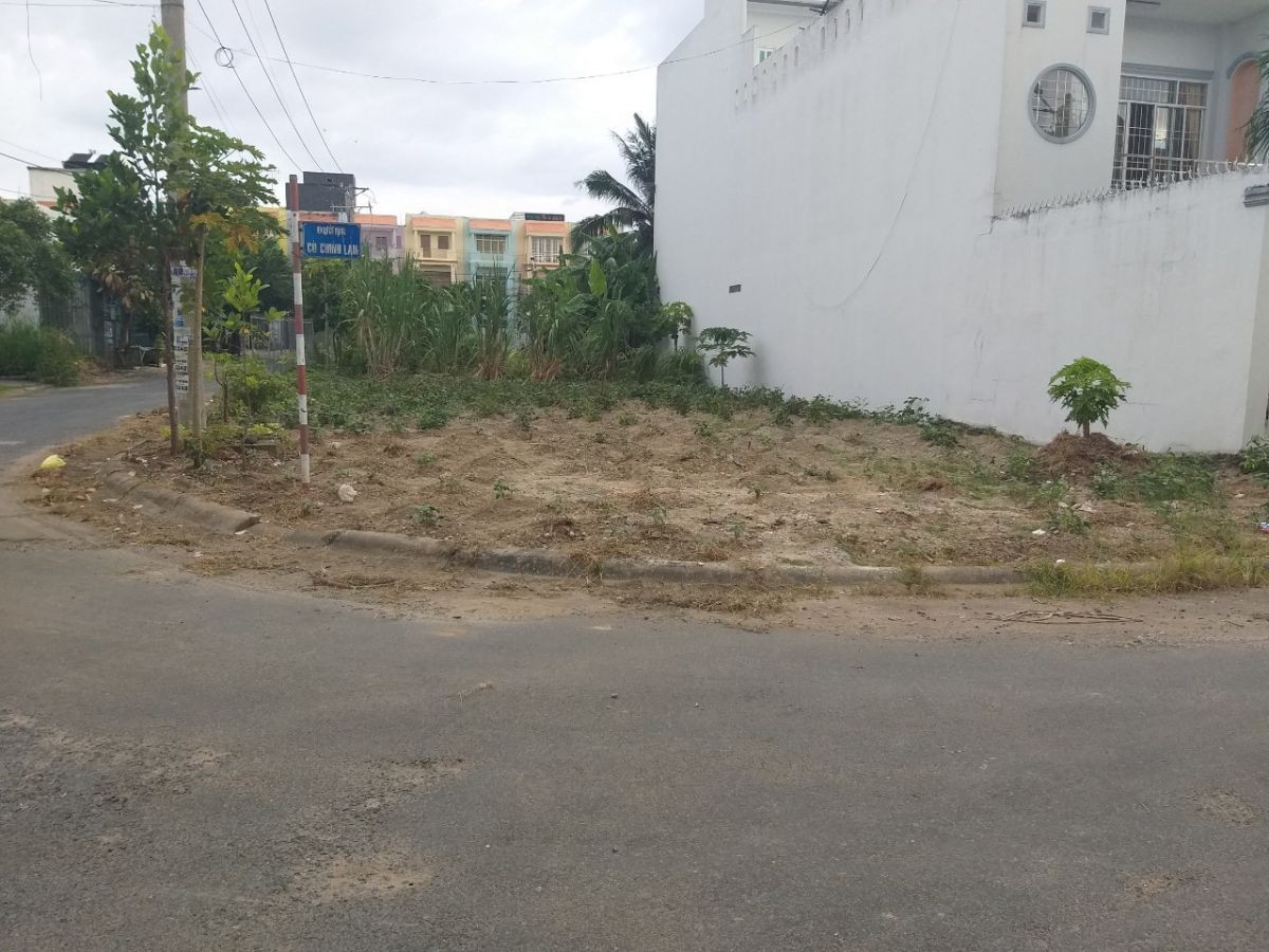 Bán nền góc Cù 9 Lan và Hồ Thiện Phó, Vĩnh Lạc, Rạch Giá, Kiên Giang, 9.3*30m, 3.7 tỷ.    (MSNV 02)