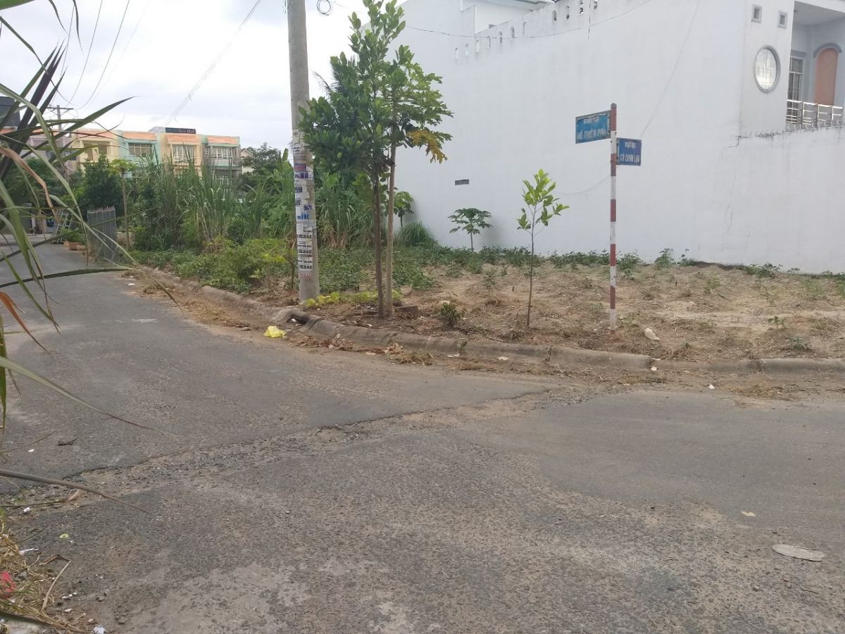 Bán nền góc Cù 9 Lan và Hồ Thiện Phó, Vĩnh Lạc, Rạch Giá, Kiên Giang, 9.3*30m, 3.7 tỷ.    (MSNV 02)