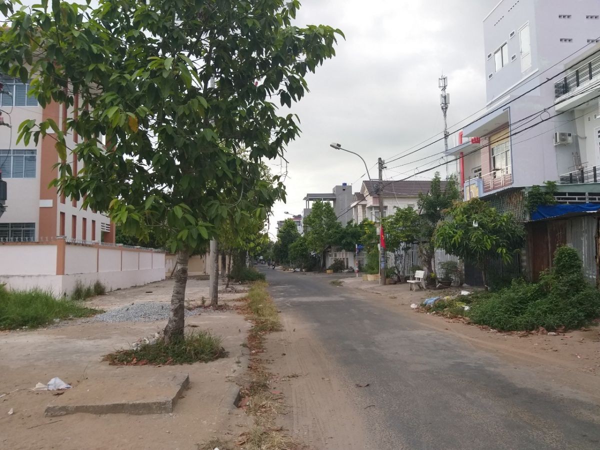 Bán nền góc Cù 9 Lan và Hồ Thiện Phó, Vĩnh Lạc, Rạch Giá, Kiên Giang, 9.3*30m, 3.7 tỷ.    (MSNV 02)