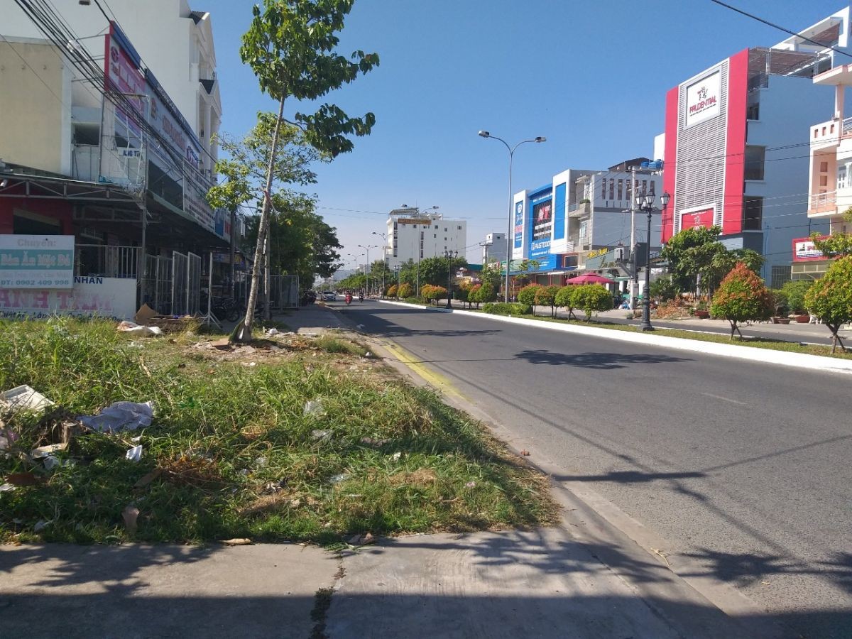 BÁN 2 ĐẤT LÔ E10, ĐƯỜNG 3/2, VĨNH LẠC, RẠCH GIÁ, KIÊN GIANG, 10*25m, 9.8 TỶ.   (MSNV 05)