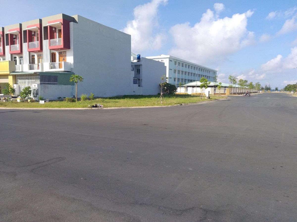 BÁN LÔ GÓC 3 MẶT TIỀN ĐƯỜNG 3/2, TRẦN BẠCH ĐẰNG, NGÔ VĂN SỞ, AN HÒA, RẠCH GIÁ, KIÊN GIANG, 11.75*42, 15 TỶ xxx TR.     (MSNV 07)
