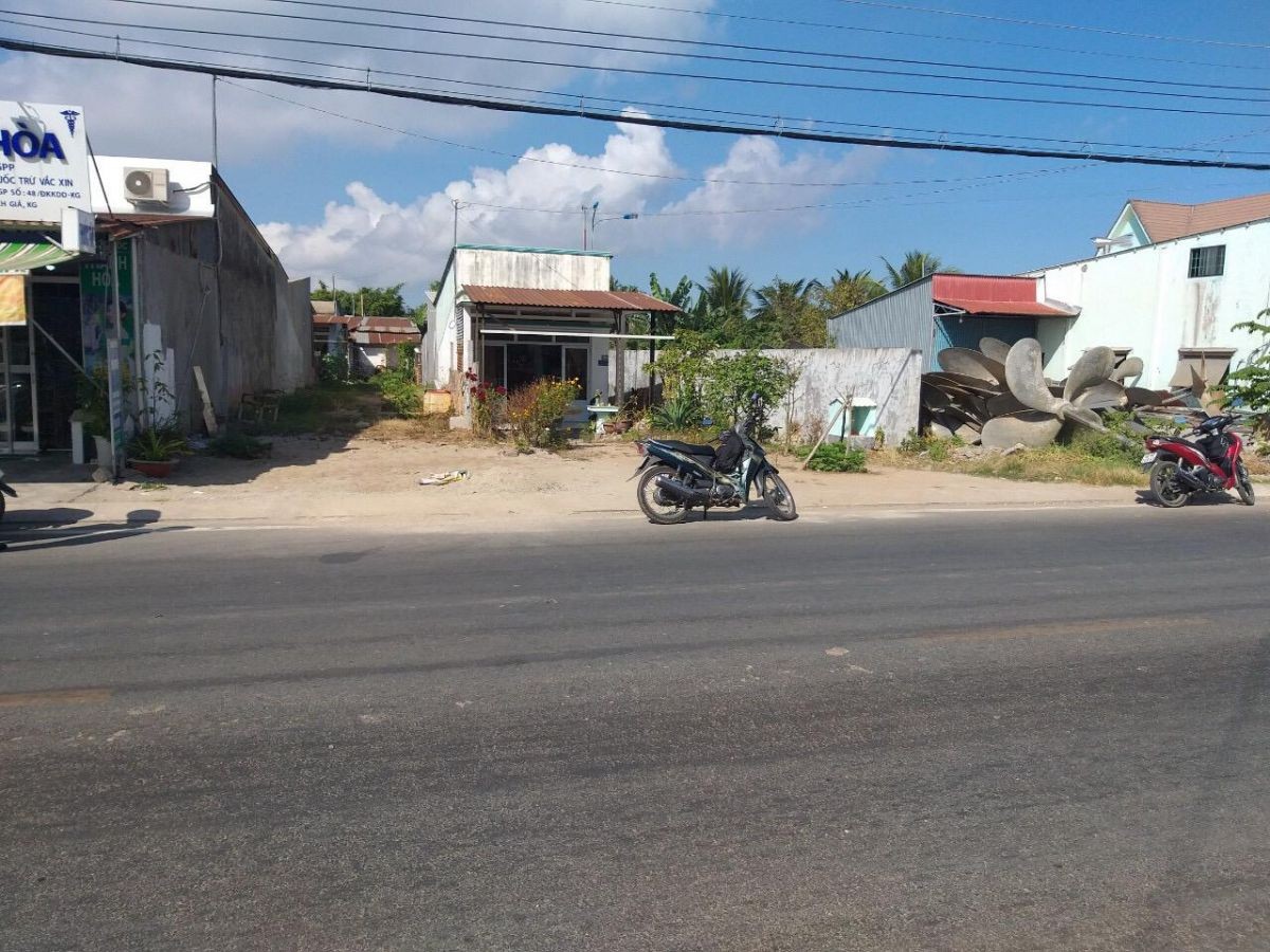 BÁN ĐẤT THỔ CƯ MẶT TIỀN LÂM QUANG KY, AN HÒA, RẠCH GIÁ, KIÊN GIANG, 4.5*32m, 2 TỶ xxx TR    (MSNV 05)