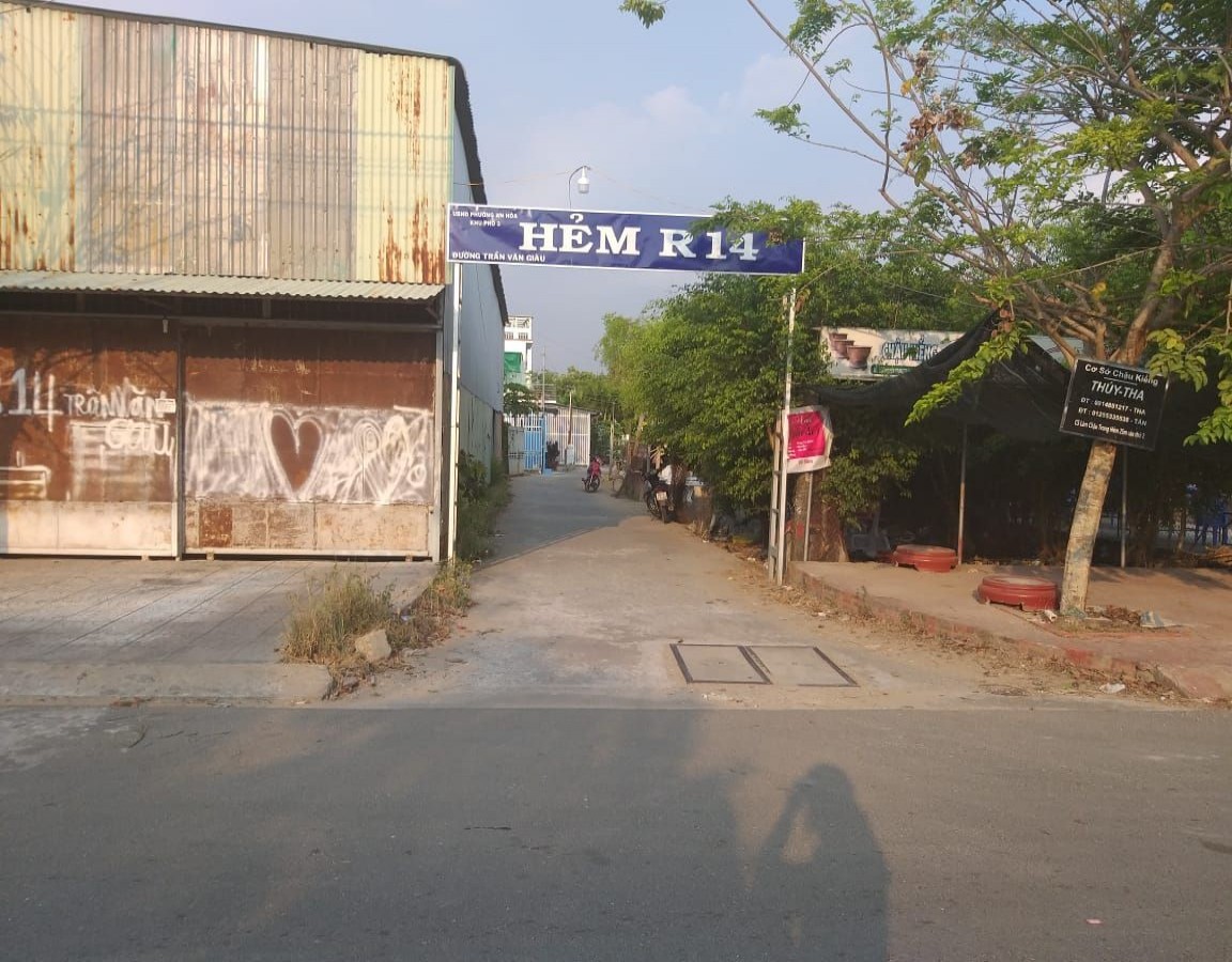 BÁN ĐẤT HẺM R14 TRẦN VĂN GIÀU, AN HÒA, RẠCH GIÁ, KIÊN GIANG, 8.1*36m, 2xxx TỶ.    (MSNV 04)