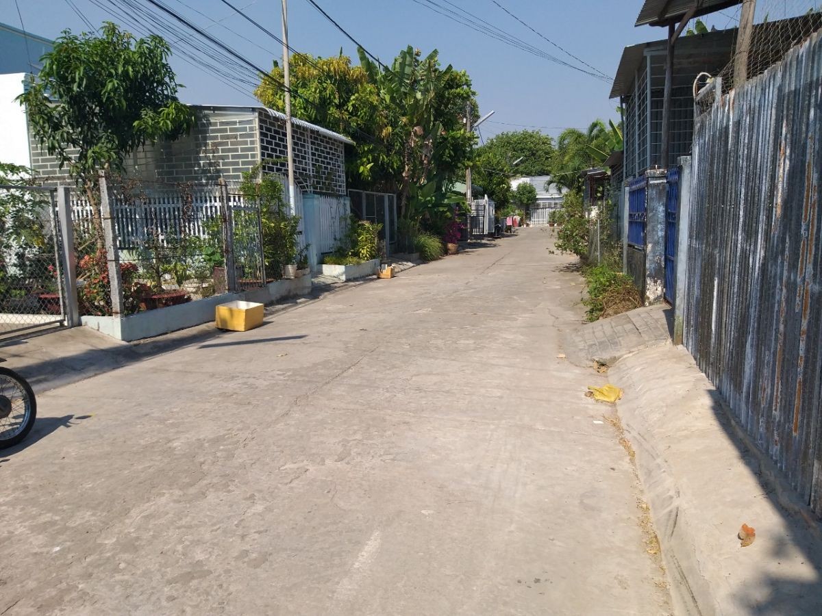 BÁN ĐẤT VÀ NHÀ CẤP 4 NGÔ TẤT TỐ, VĨNH QUANG, RẠCH GIÁ, KIÊN GIANG, 5*20m, 8xx TRIỆU.   (MSNV 02)