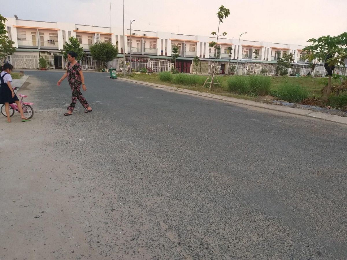 BÁN NHÀ THÔ L5 ĐƯỜNG SỐ 27, AN HÒA, RẠCH GIÁ, KIÊN GIANG, 5x21m, 2 TỶ.   (MSNV 05)