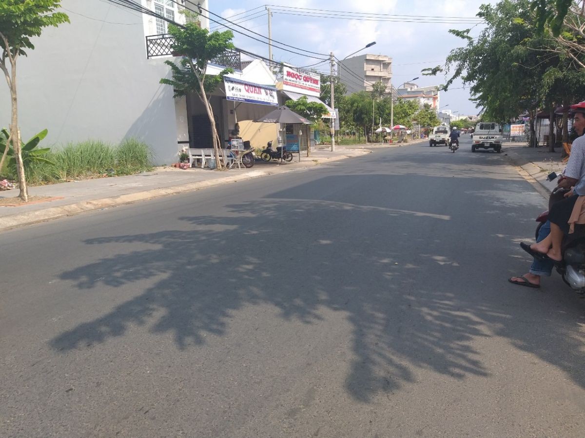 BÁN NHÀ HUỲNH THÚC KHÁNG, VĨNH QUANG, RẠCH GIÁ, KIÊN GIANG, 5*18m, 2 TỶ xxx.   (MSNV 02)