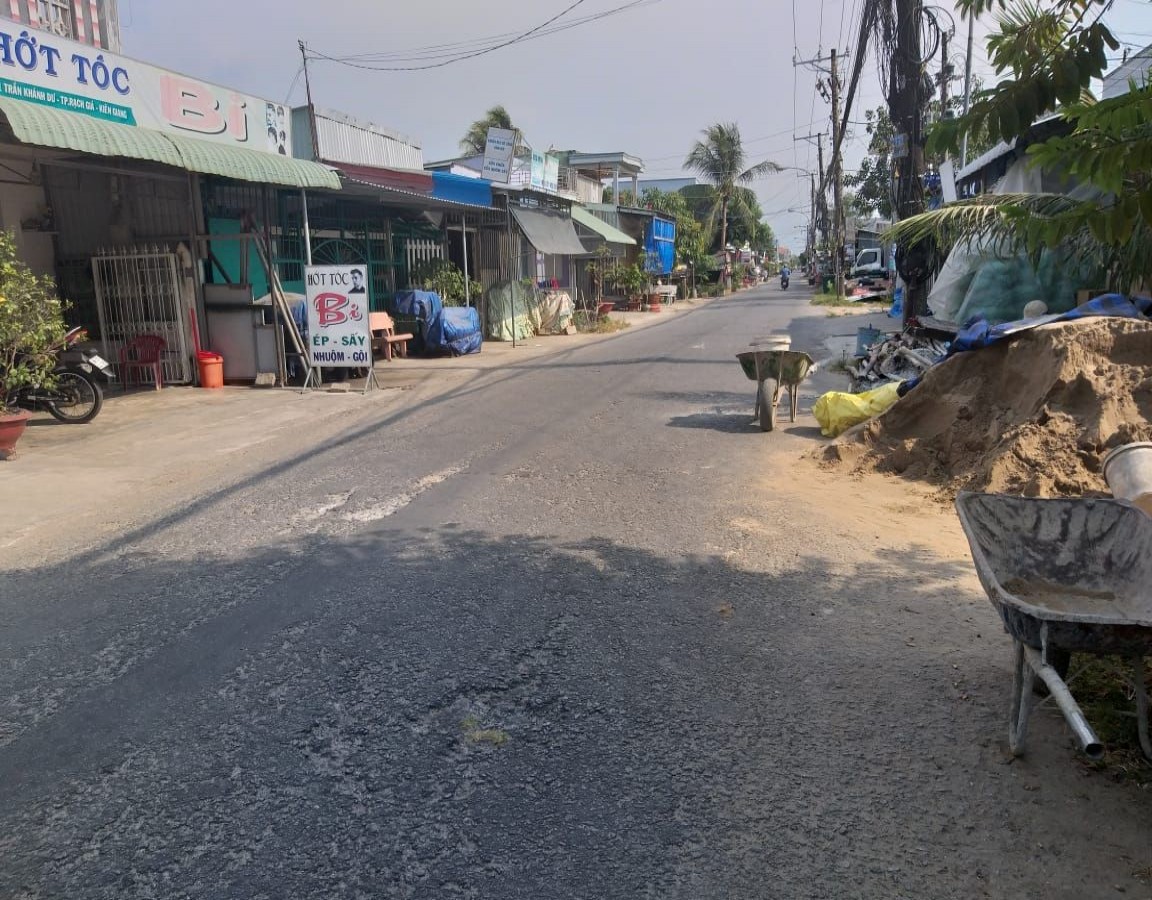 BÁN NHÀ TRẦN KHÁNH DƯ, AN HÒA, RẠCH GIÁ, KIÊN GIANG, 6.1*45m, 4 TỶ.   (MSNV 02)