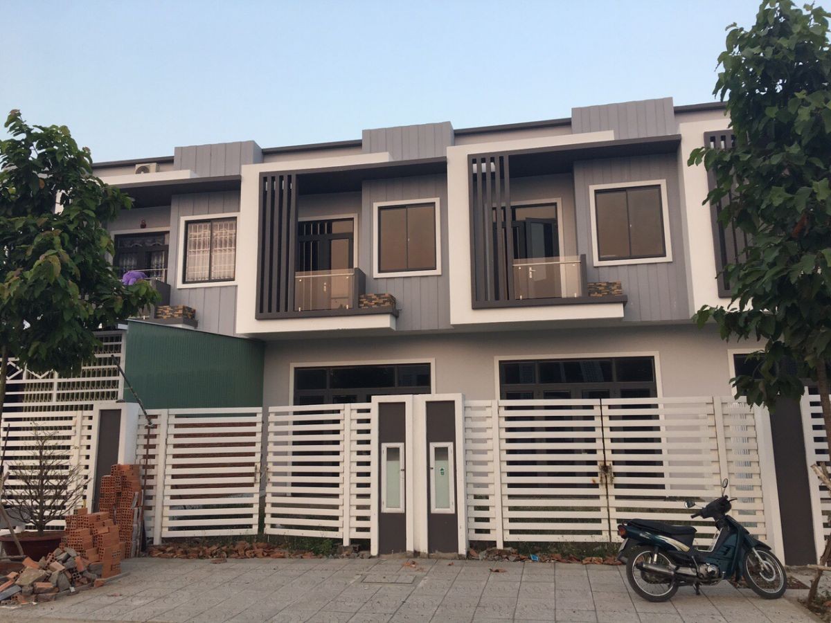 Bán nhà mặt tiền đường số 20 khu đô thị Phú Cường