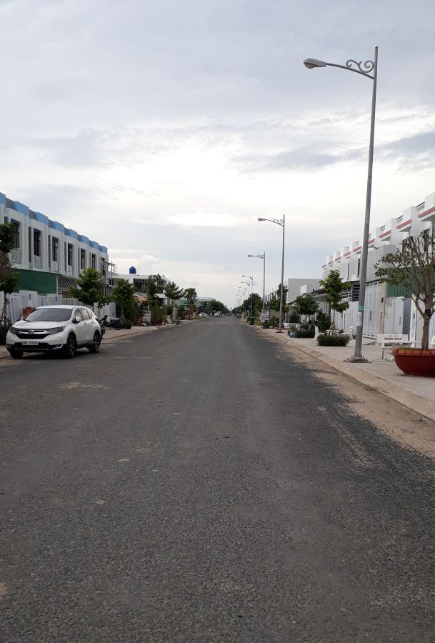 Bán nhà lô P36 đường Trần Bạch Đằng, KĐT Phú Cường