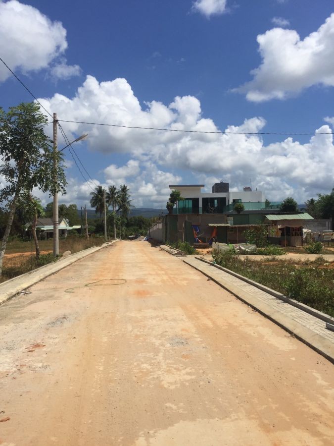 bán gấp đất Cây thông ngoài huyện Phú Quốc chỉ 800 triệu 0938317825