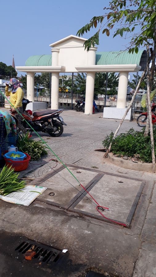 Bán nhà mặt tiền chợ Nguyễn Thoại Hầu, P. Vĩnh Thanh Vân, Rạch Giá