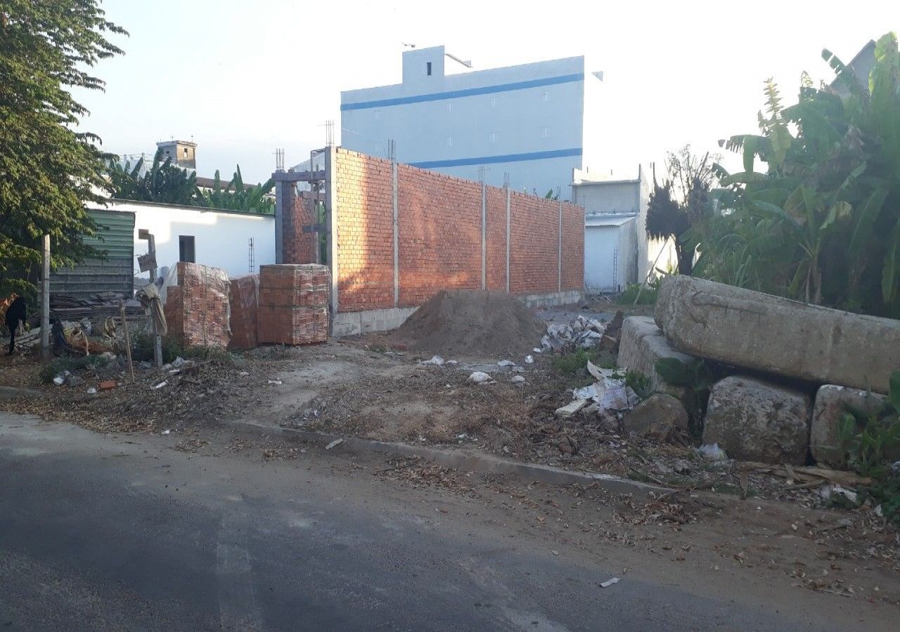 Bán đất mặt tiền Nguyễn Thị Minh Khai, TP Rạch Giá