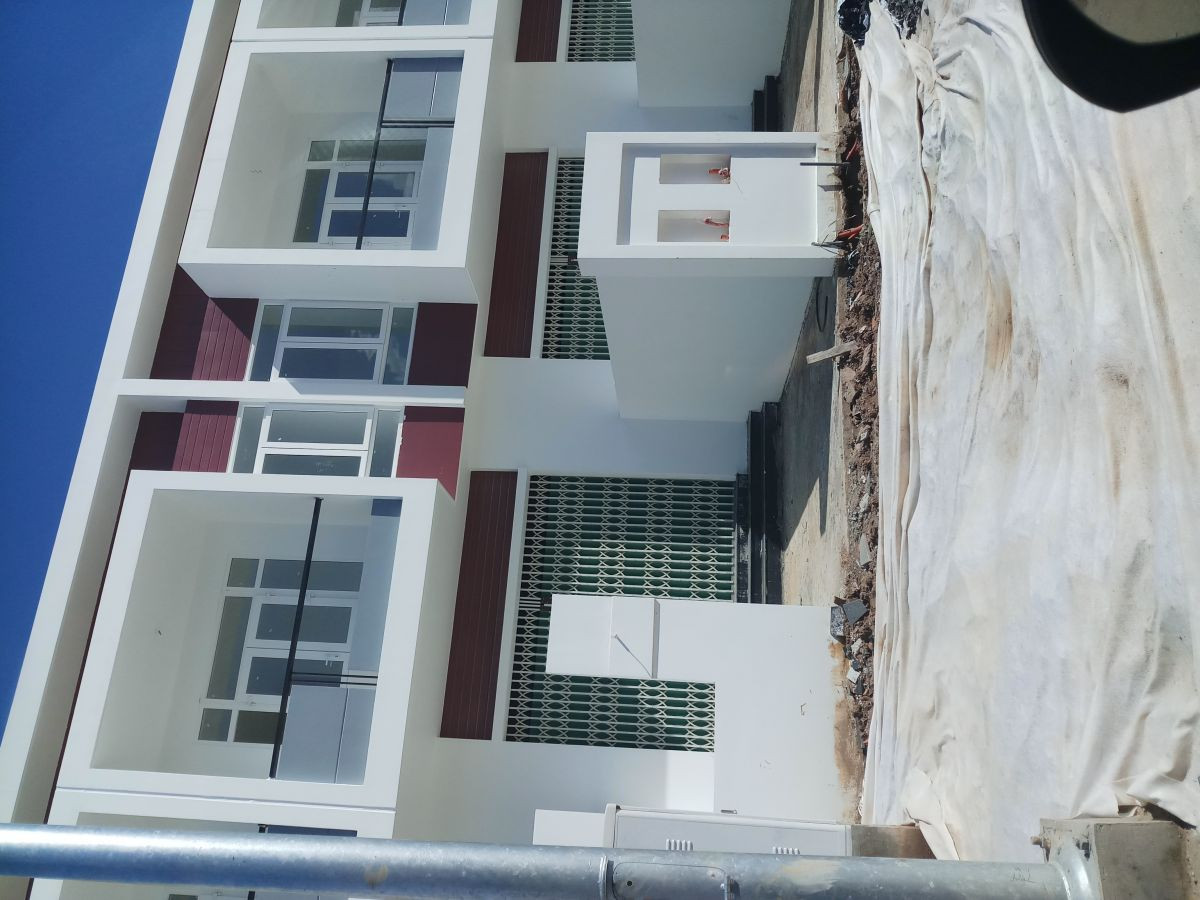 Bán nhà phố 2 tầng 110m2, View Biển Rạch Giá 2ty15