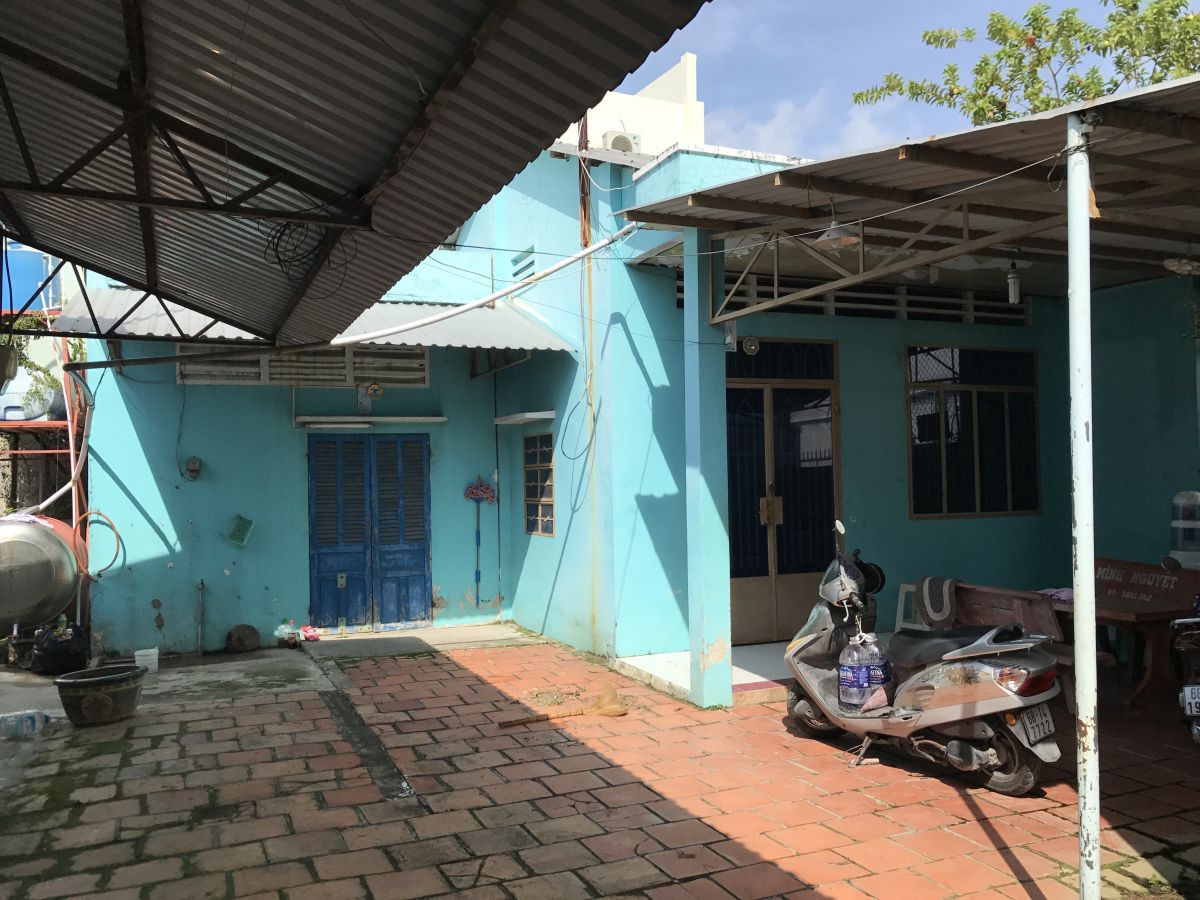 Bán đất thổ cư tặng nhà