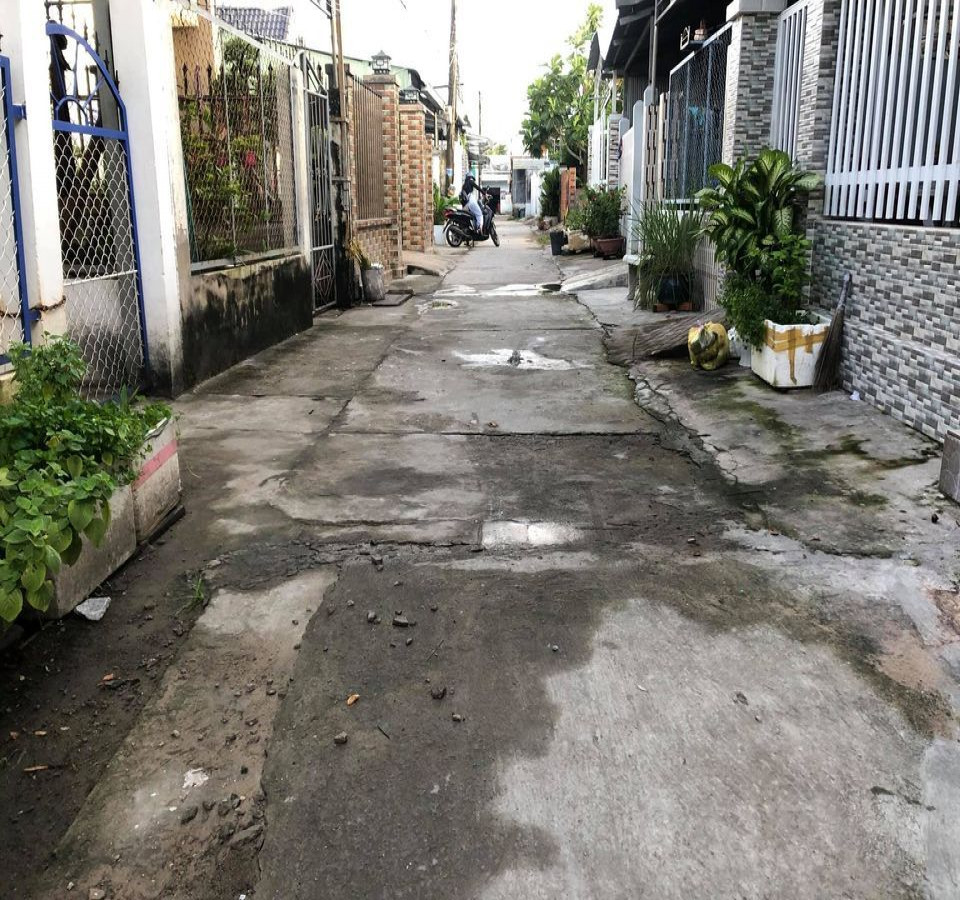 Nhà Hẻm 889 Nguyễn Trung Trực. Nhà Cách đường Nguyễn Trung Trực khoảng 200m.