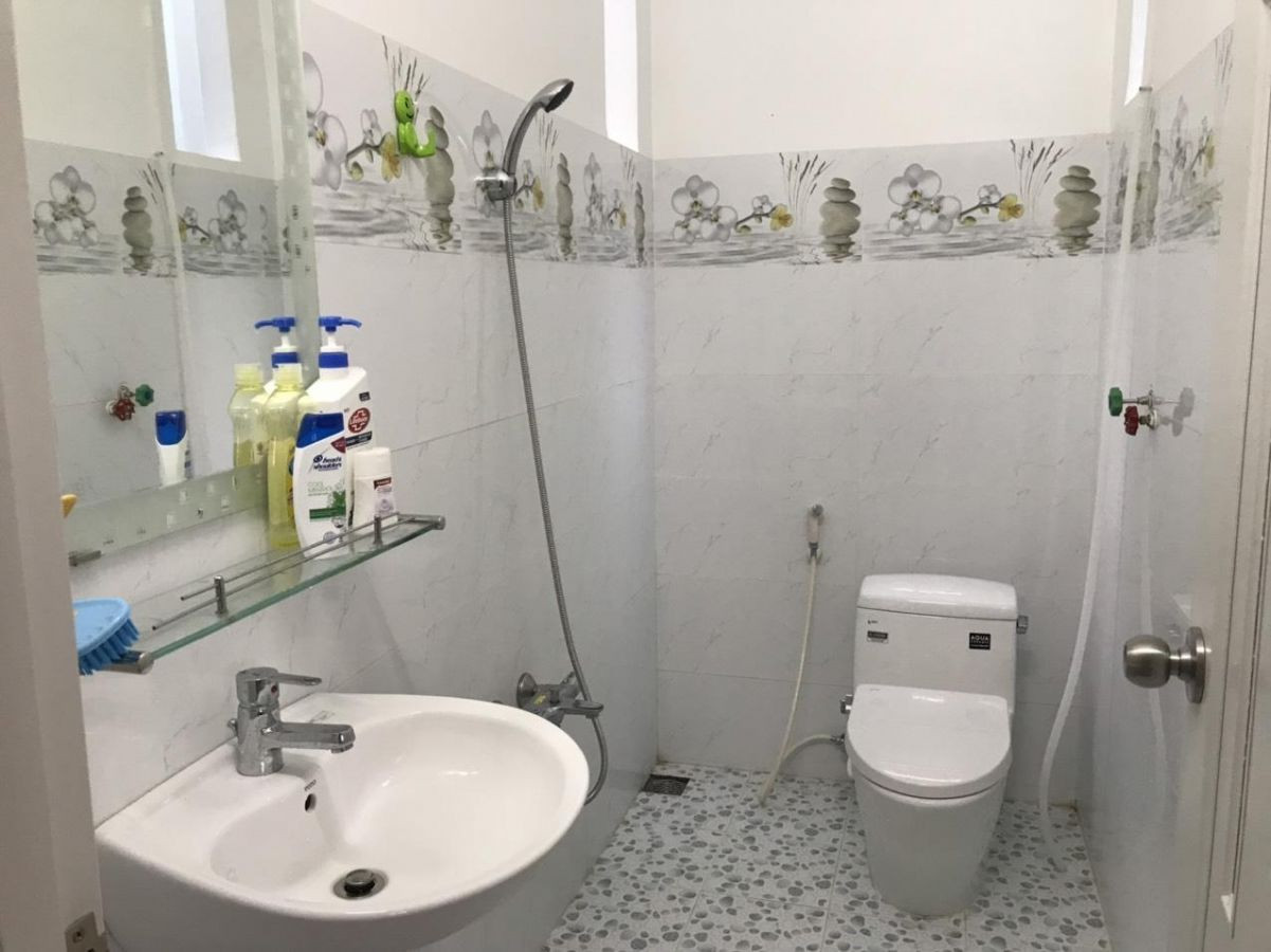 Bán căn nhà A6-27 Cống Quỳnh