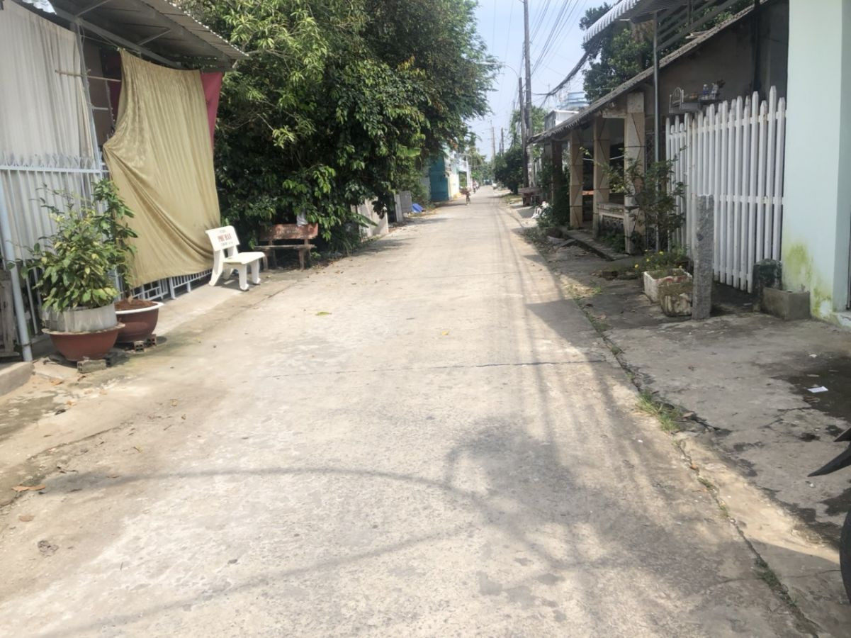 Bán đất mặt tiền kèm theo nhà cũ đường Trần Quý Cáp, An Bình, Rạch Giá, Kiên Giang