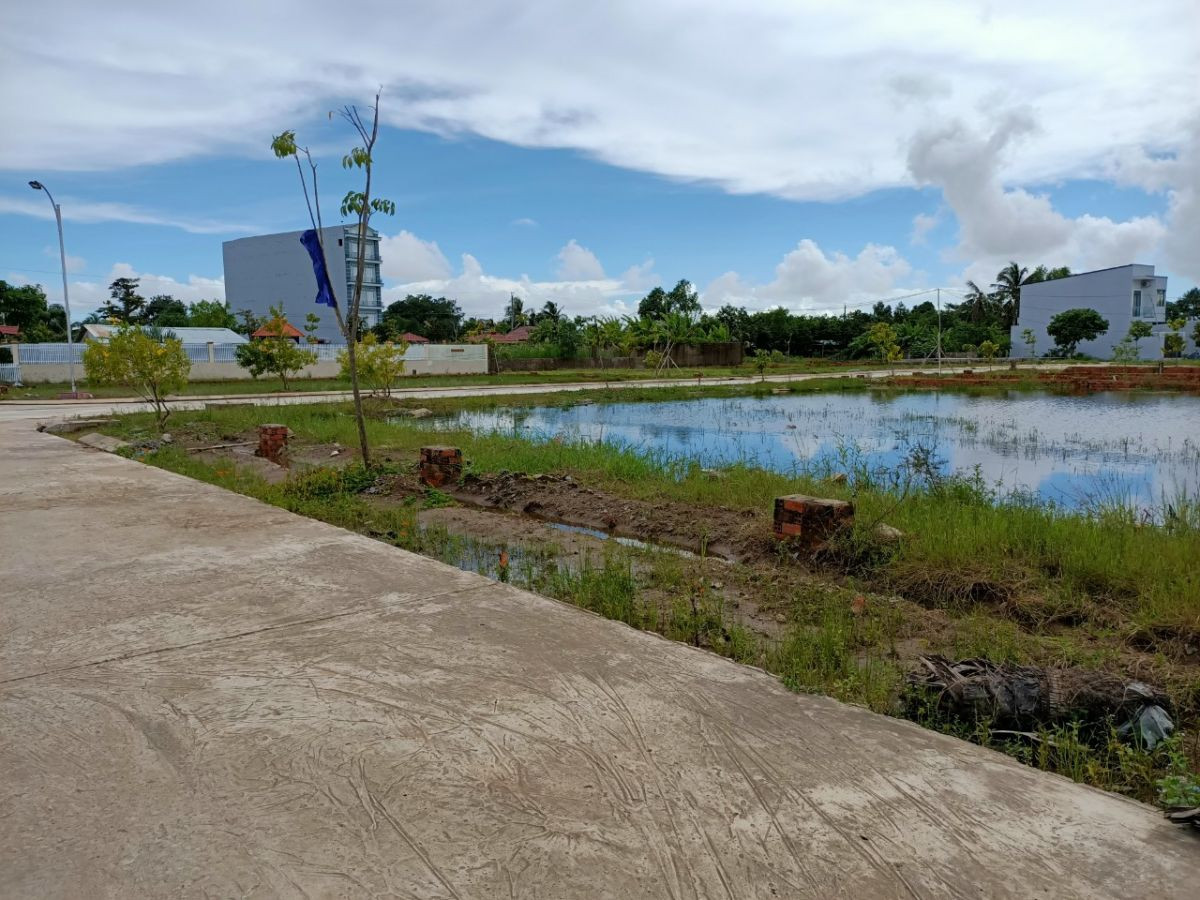 cần bán 2 nền liền kề nguyễn thái bình - rạch giá, Kiên Giang 510 triệu/ nền