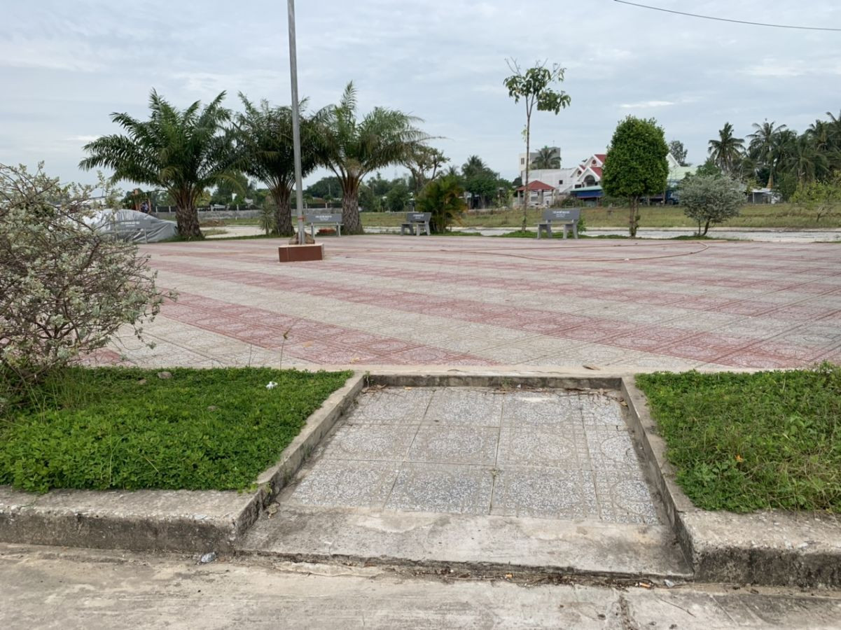cần cho ra nền liền kề giá rẻ trước tết
