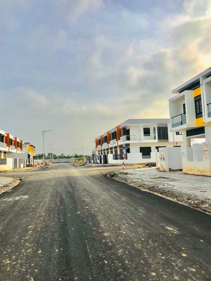 Cần bán gấp nhà lô C8 Khu Đô Thị Tây Bắc, phường Vĩnh Quang Rạch Giá Kiên Giang
