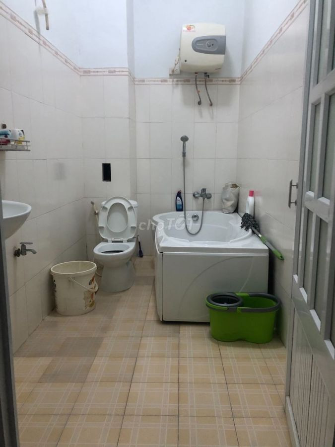 Cần bán nhà mặt tiền Phạm Hùng