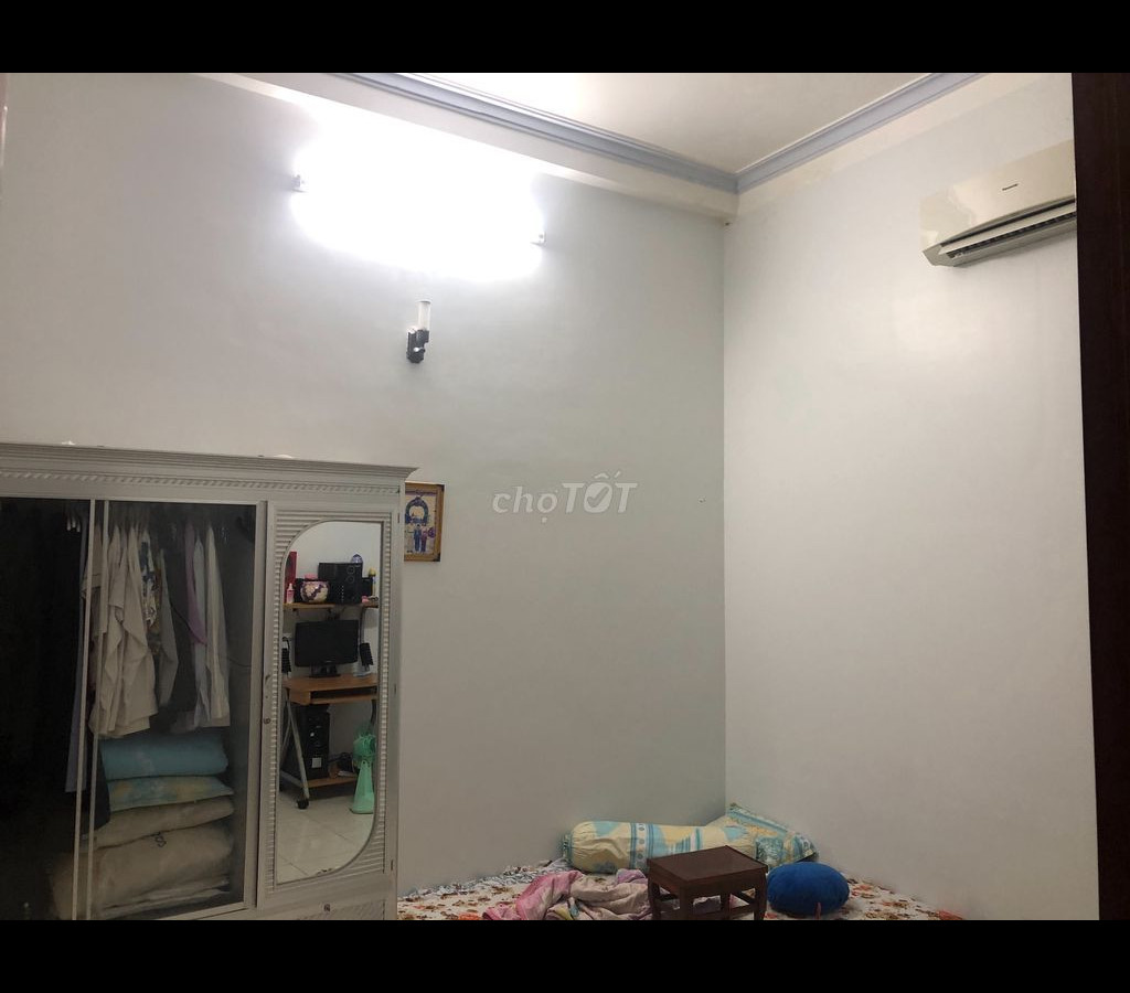 Cần bán nhà mặt tiền Phạm Hùng