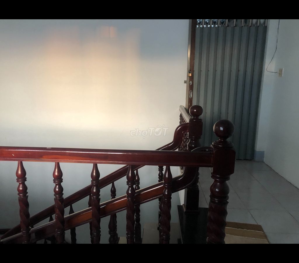 Cần bán nhà mặt tiền Phạm Hùng