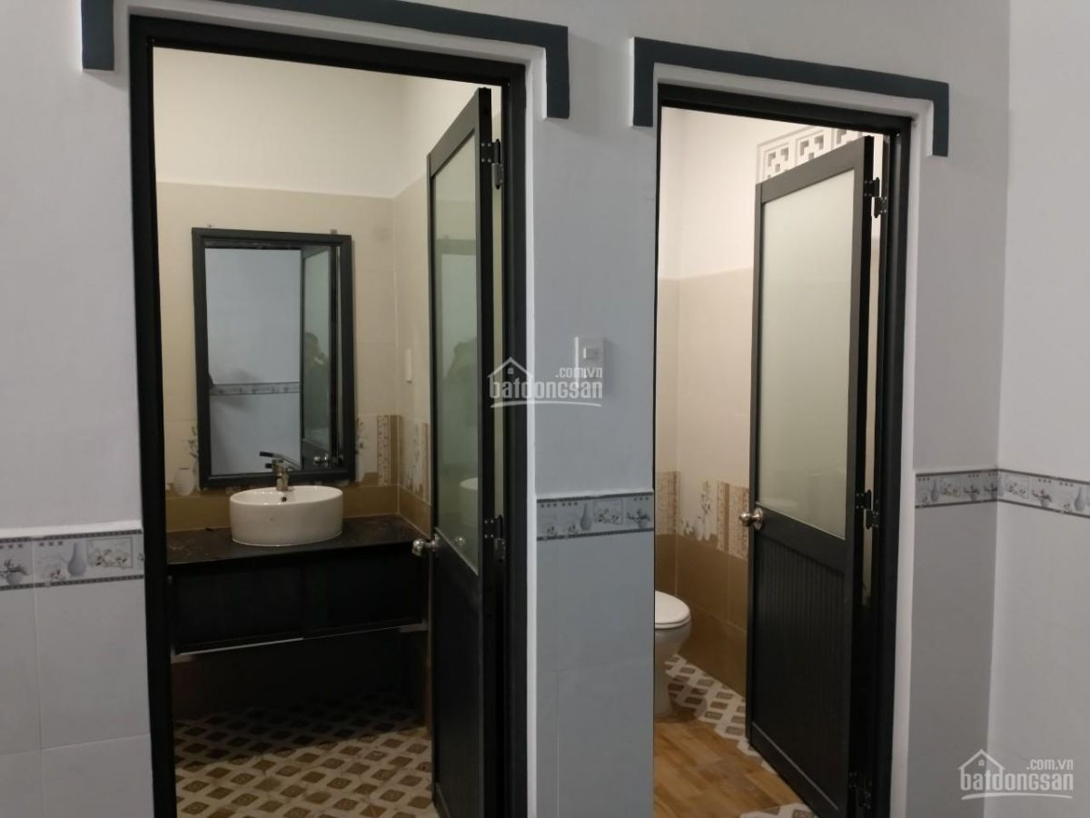 Cần bán căn nhà mặt tiền đường Ngọc Hân Công Chúa, phường Vĩnh Quang, TP. Rạch Giá.