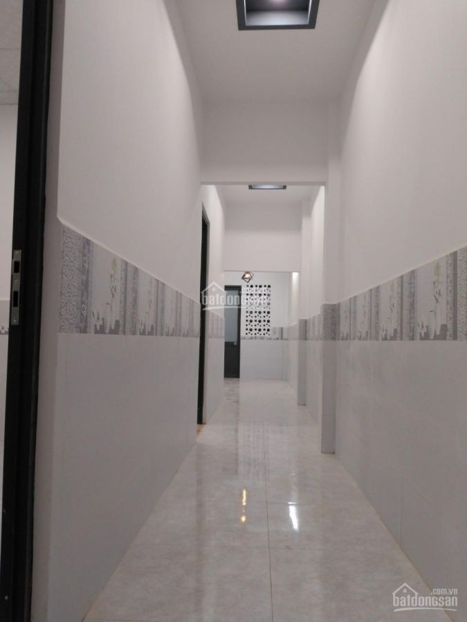 Cần bán căn nhà mặt tiền đường Ngọc Hân Công Chúa, phường Vĩnh Quang, TP. Rạch Giá.