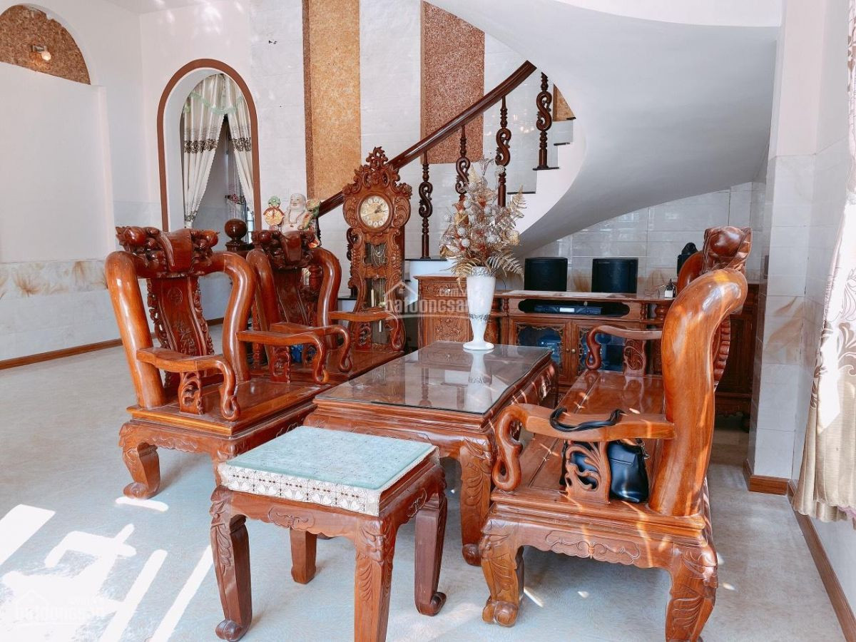 Cần bán biệt thự mặt tiền đường Ngô Thời Nhiệm