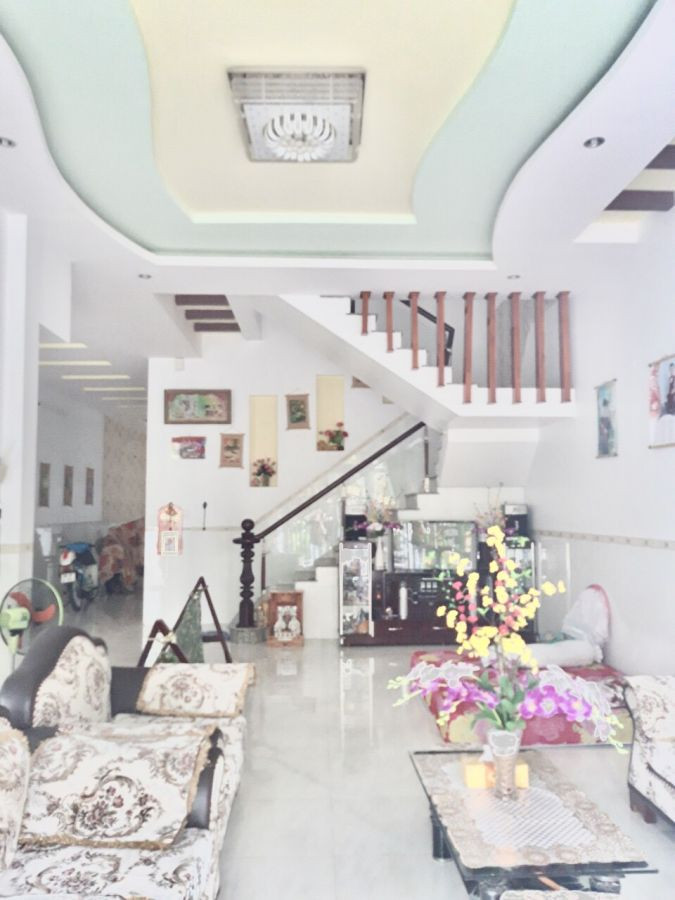 Bán nhà đẹp đường Lê Văn Hưu, phía sau đường Tôn Đức Thắng (gần căn góc)