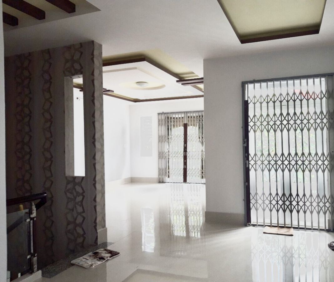 Bán nhà đẹp đường Lê Văn Hưu, phía sau đường Tôn Đức Thắng (gần căn góc)