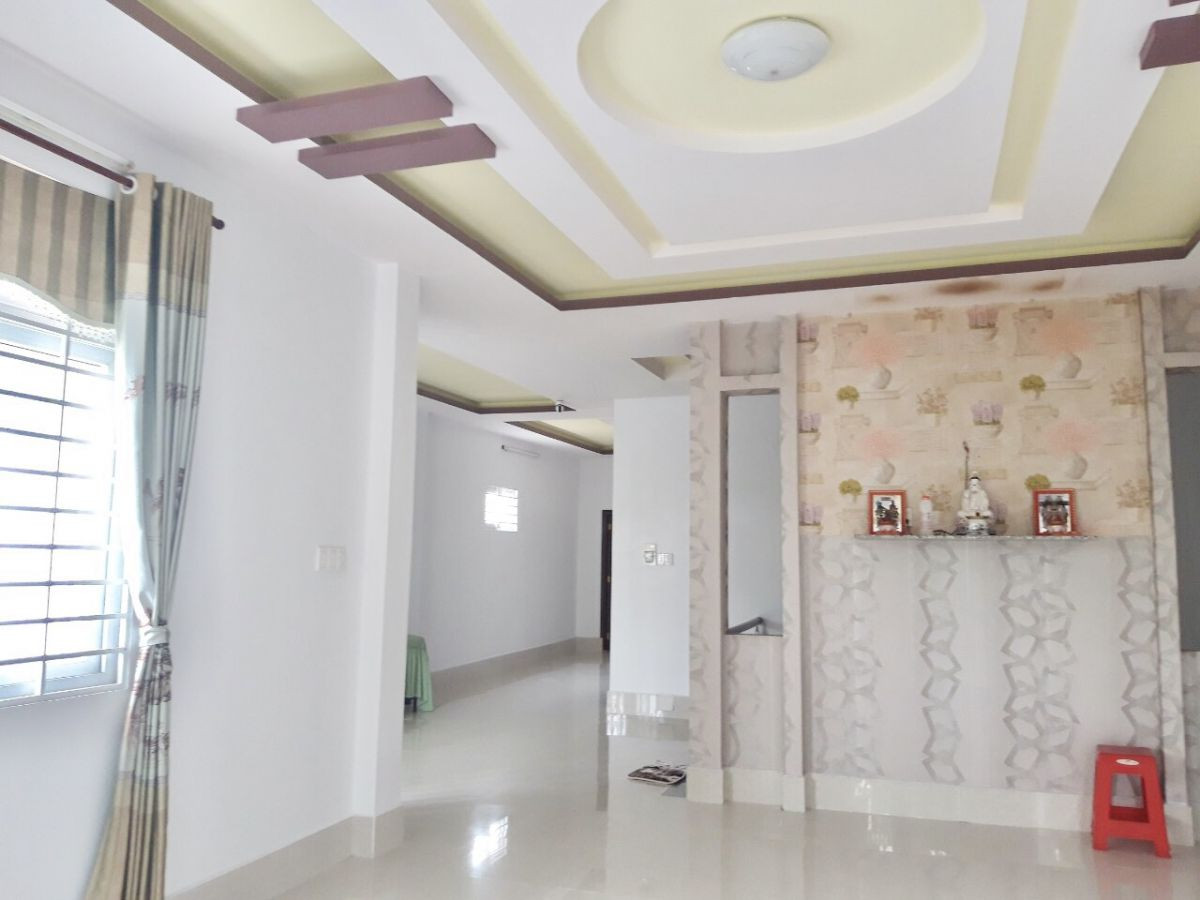 Bán nhà đẹp đường Lê Văn Hưu, phía sau đường Tôn Đức Thắng (gần căn góc)
