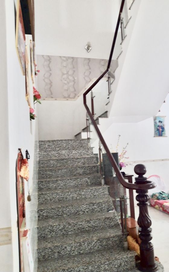 Bán nhà đẹp đường Lê Văn Hưu, phía sau đường Tôn Đức Thắng (gần căn góc)