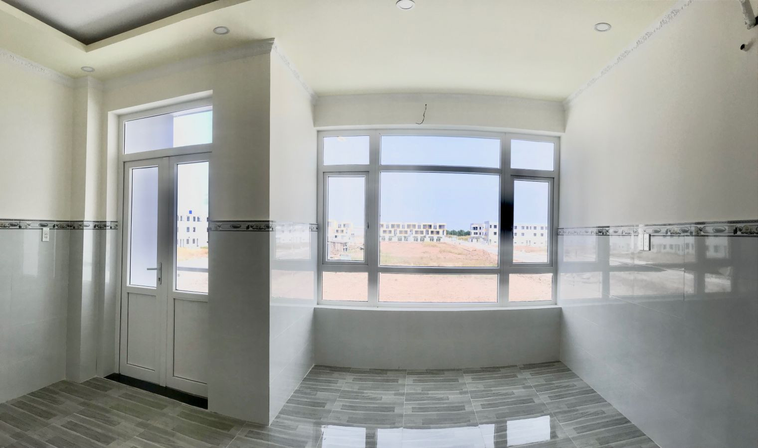 Bán nhà đẹp lô C8 KĐT Tây Bắc (đối diện công viên) đã hoàn thiện 100%