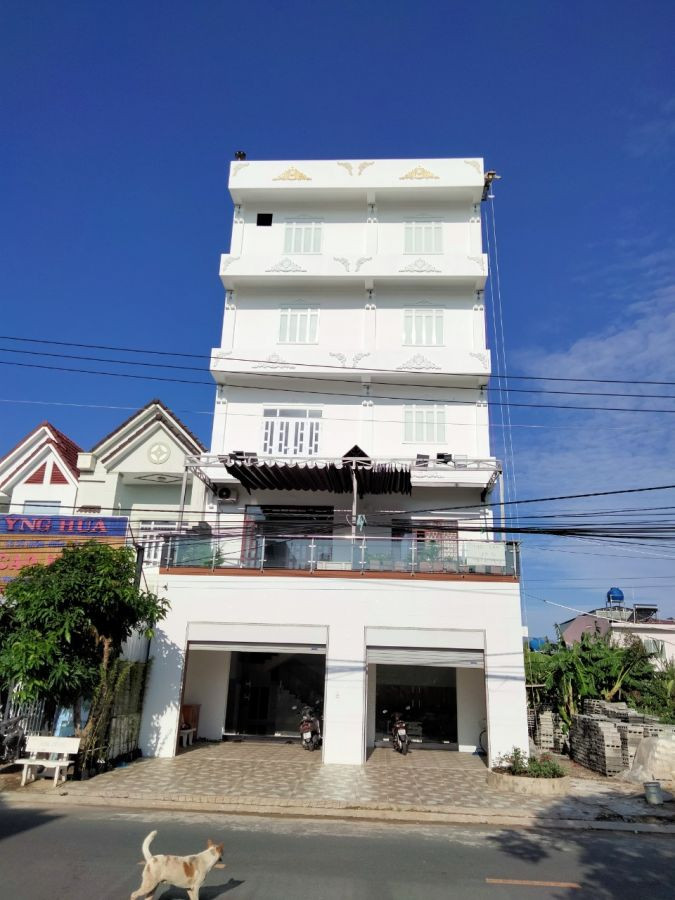 Nhà cao tầng lô h6 căn 11-12 đường Phạm Hùng