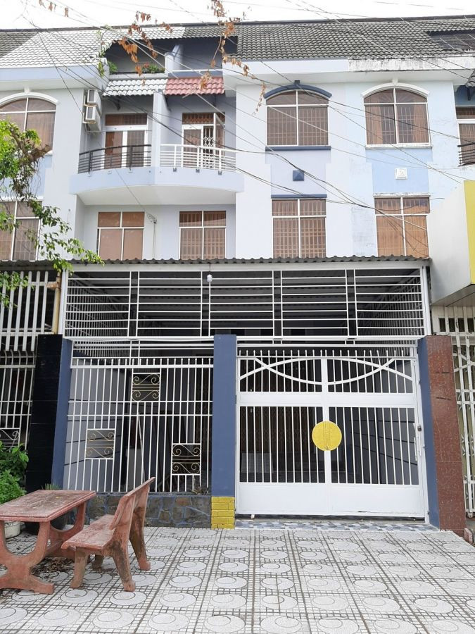 Nhà Tạ Quang Bửu, An Hòa, Rạch Giá, Kiên Giang (cách đảo Phú Gia 50m)