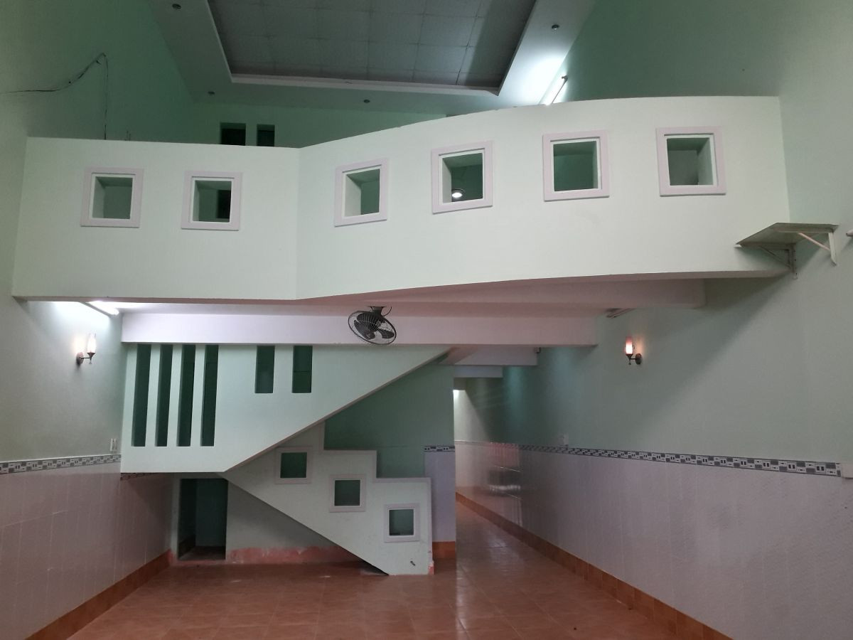 Bán nhà 1 trệt 1 lửng 5x30 mặt tiền đường Văn Cao, P.Vĩnh Lạc, Rạch Giá (3 tỷ)