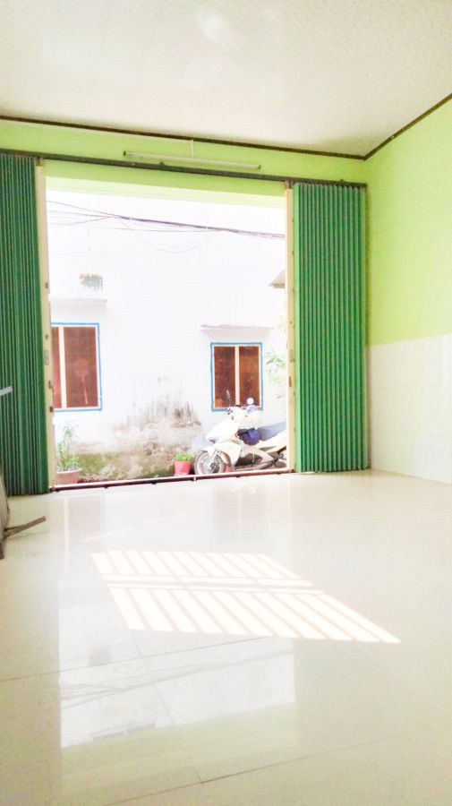 Nhà bến tàu PQ