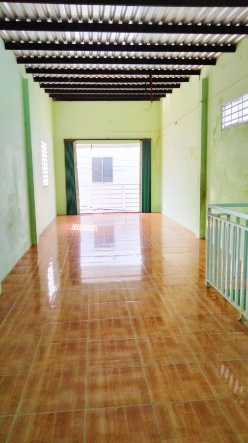 Nhà bến tàu PQ